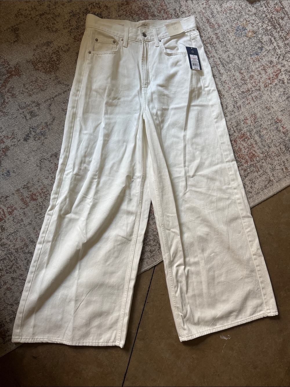 Universal Thread Wide Leg palazzo White Denim Jeans NEW SIZE 8